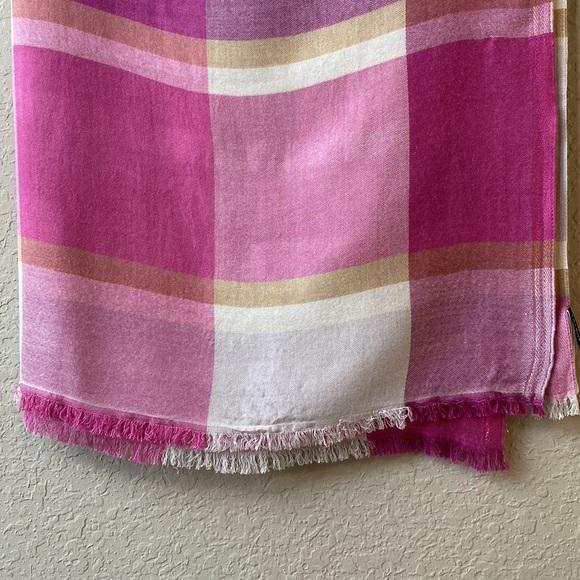 Talbots 100% Rayon Oblong Scarf/Wrap - Picture 2 of 9